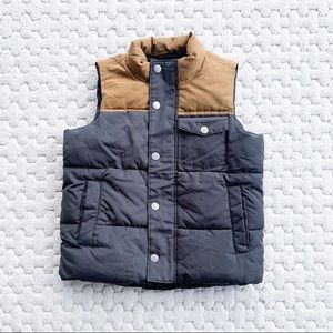 SOLD - Old Navy Zip-up Puffer Vest. Size 6-7 years. Perfect Condition!